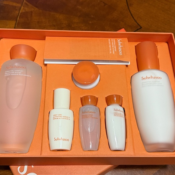 Sulwhasoo Essential Comfort Daily Routine Skincare 6 pcs Gift Set!!🔥🔥🔥 - Picture 7 of 16